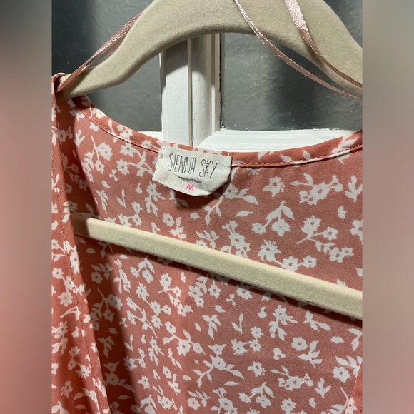 Sienna Sky Floral Cross Over Tie Top - Picture 9 of 10